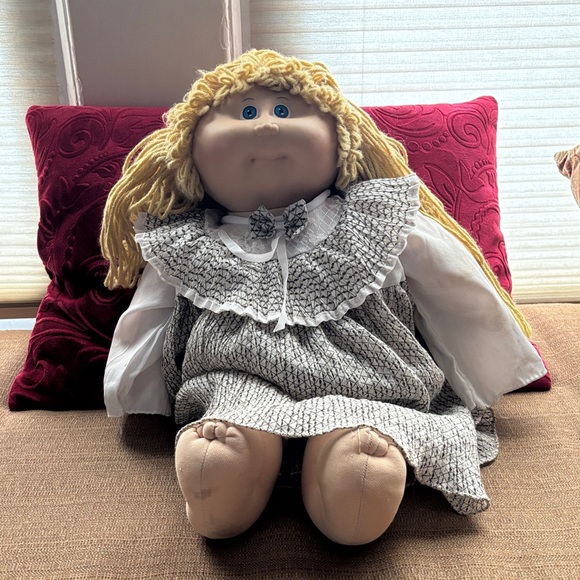 Cabbage Patch Kids Other - Cabbage Patch Blonde Vintage Doll